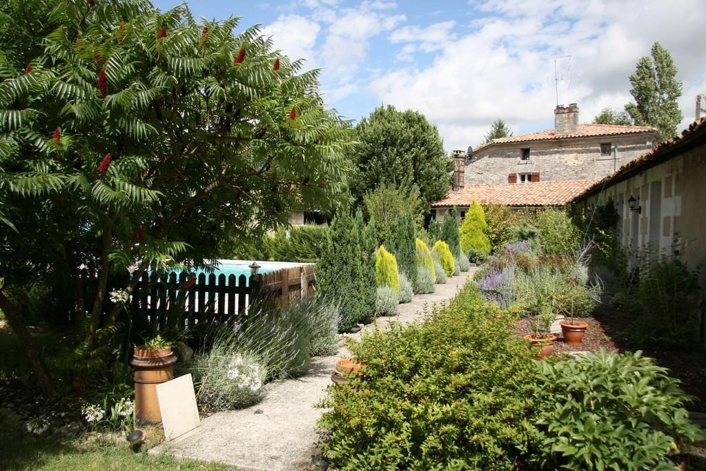 La Tonnellerie Panzió Châteauneuf-sur-Charente Kültér fotó